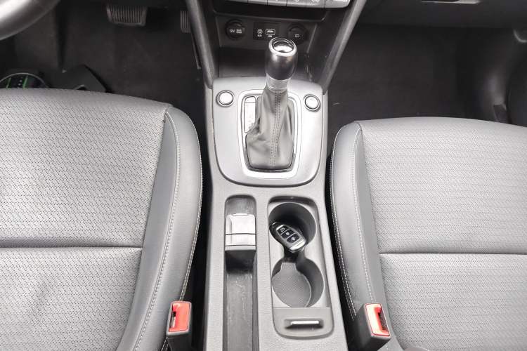 Used Hyundai ENCINO 2018 1.6T Dual-Clutch Zhilian Edition China V Standard
