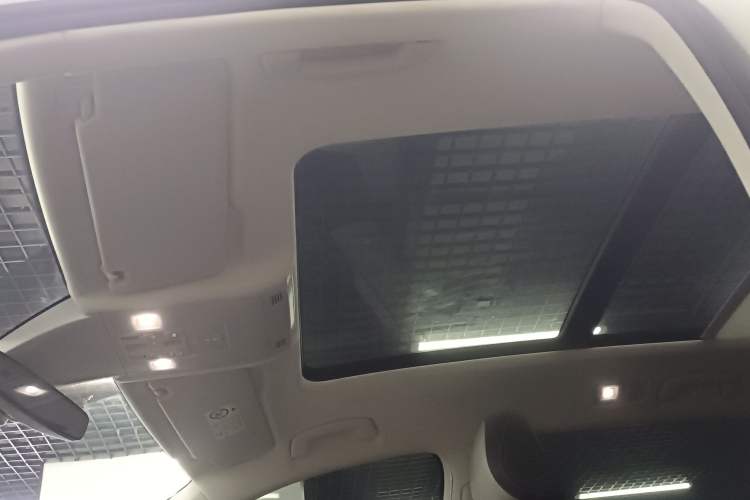 Used Volkswagen Tayron 2023 300TSI Two-Wheel-Drive Luxury Plus Advanced Edition
