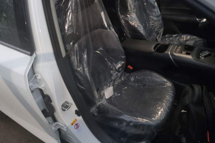 Used Changan Eado 2025 Blue Whale 1.5T 500Bar Prestige Model
