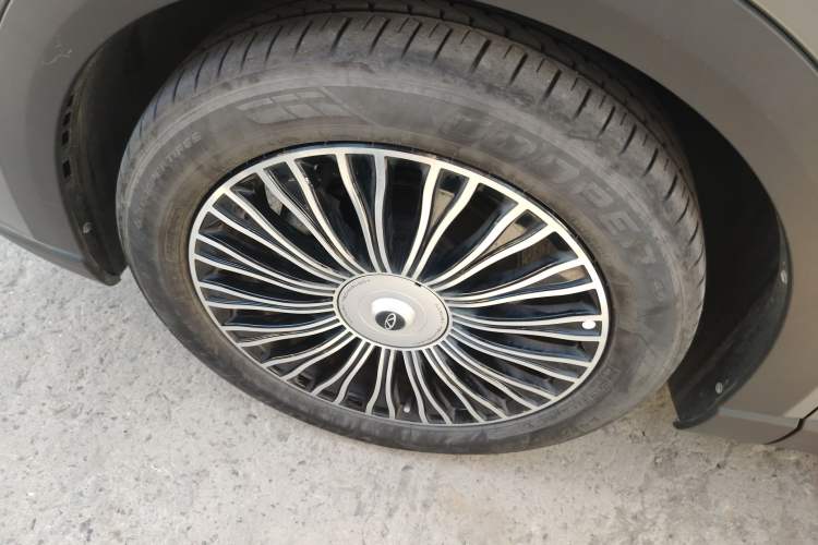 Used Chery Tiggo 8 L 2024 2.0T Two-Wheel Drive Prestige Version 5 Seats
