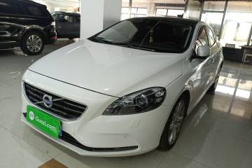 Used Volvo V40 2015 1.6T Zhiya Edition
