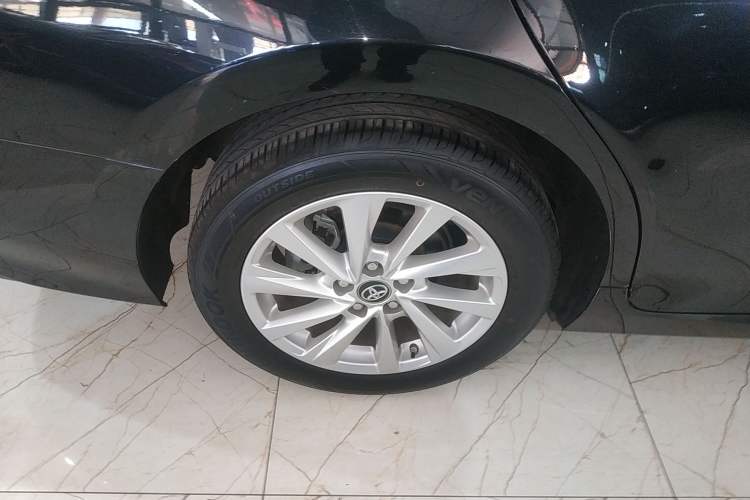 Used Toyota Camry 2021 2.0G Luxury Edition
