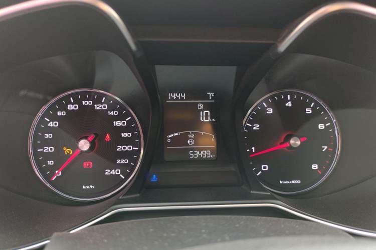 Used MG 6 2017 20T Manual Luxury Smart Connect Version China V Standard
