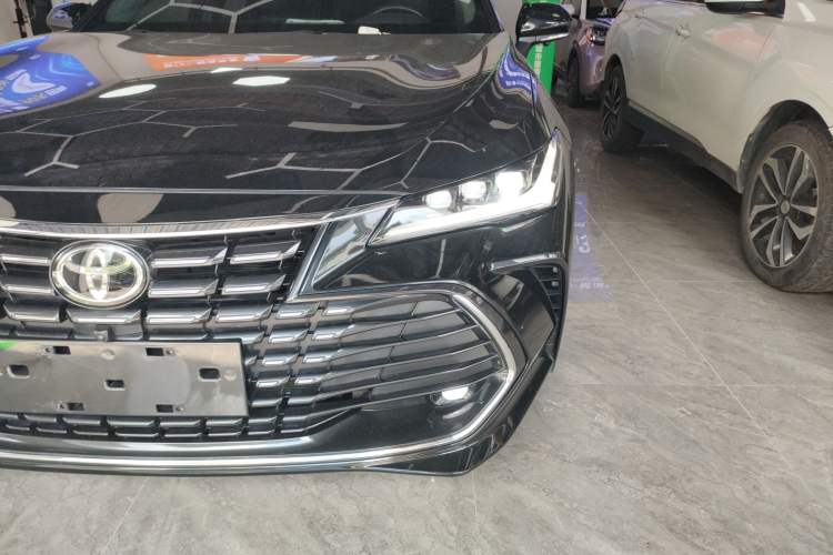 Used Toyota Avalon 2023 2.0L Premium Edition
