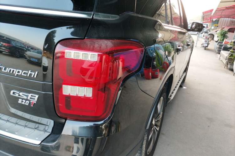 Used GAC Trumpchi GS8 2017 320T Two-Wheel Drive Luxury Smart Connectivity Version (7 Seats)
