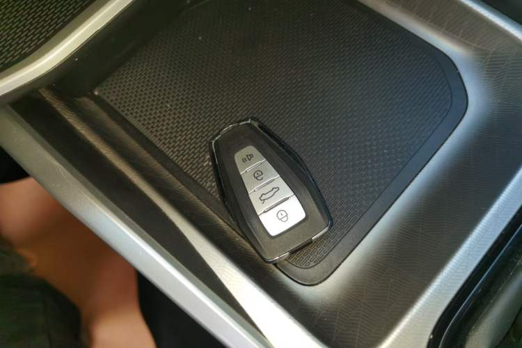 Used Geely Auto Emgrand 2025 4th Generation 1.5L CVT Luxury Version
