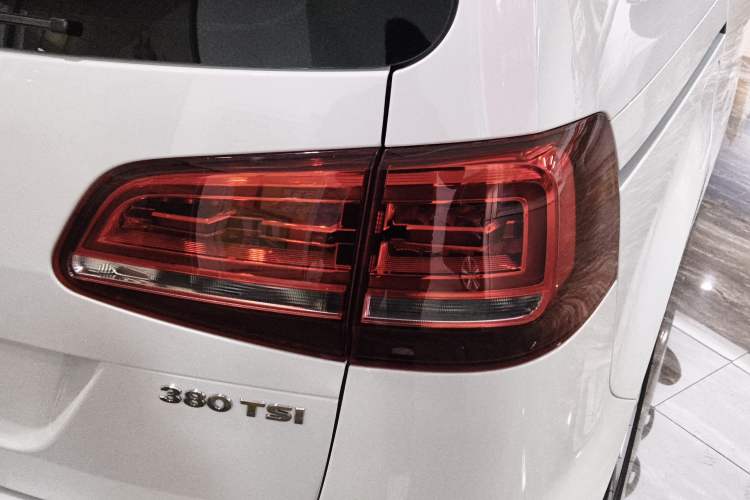 Used Volkswagen Sharan 2016 380TSI Comfort Edition 7-Seater
