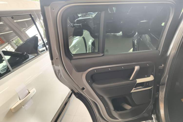 Used Land Rover Defender 2022 110 P400 X-DYNAMIC HSE
