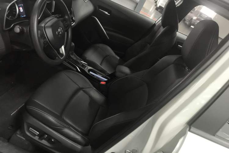 Used Toyota FRONTLANDER 2022 2.0L CVT Luxury PLUS Edition
