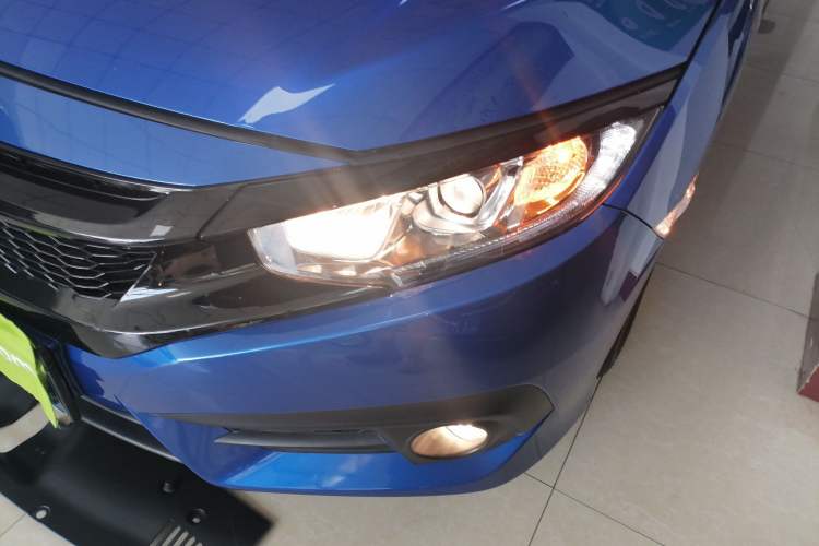 Used Honda Civic 2016 220TURBO CVT Luxury Edition
