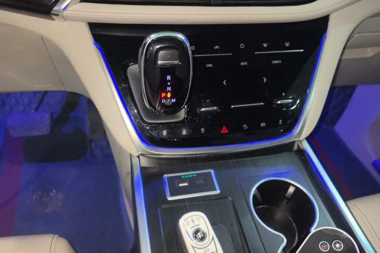 Used Buick GL8 2021 ES Landtrek 653T Comfort Edition
