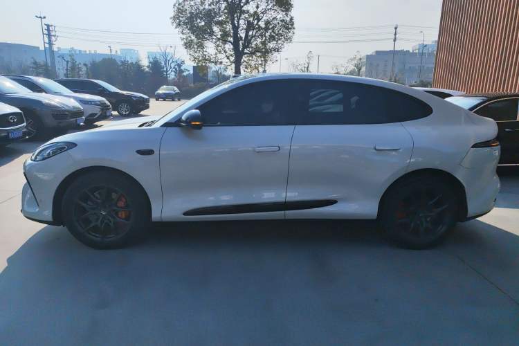 Used  LS6 2023 Max Long-Range Version
