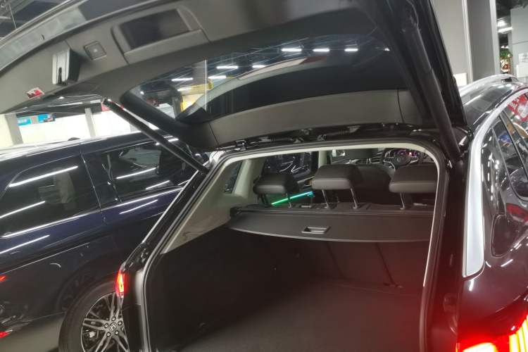 Used Volkswagen Tayron 2023 330TSI Two-Wheel-Drive R-Line High-Energy Version