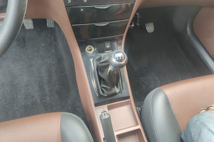 Used BYD F3 2012 Energy-Saving Edition 1.5L Manual Comfort Model
