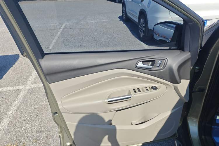 Used Ford Kuga 2013 1.6L GTDi 4x4 Elite Model
