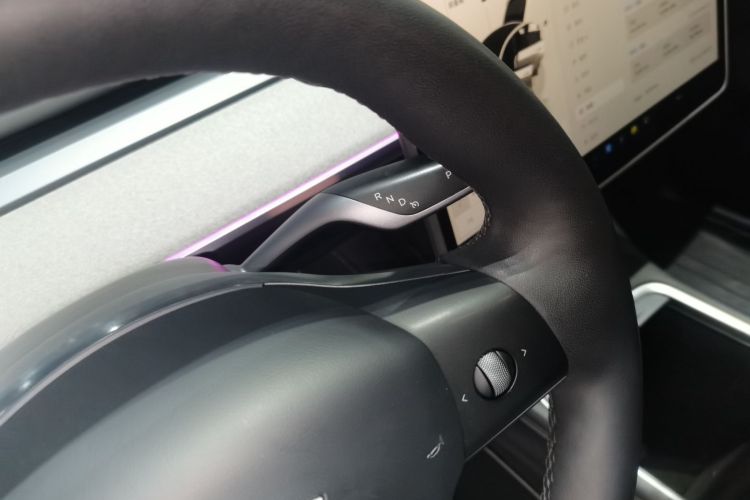 Used Tesla Model Y 2023 Rear-Wheel-Drive Version
