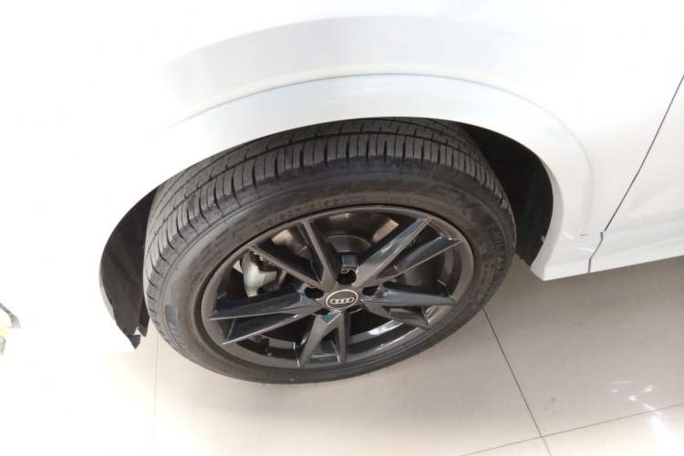 Used Audi Q2L 2023 35TFSI Progressive Dynamic Edition