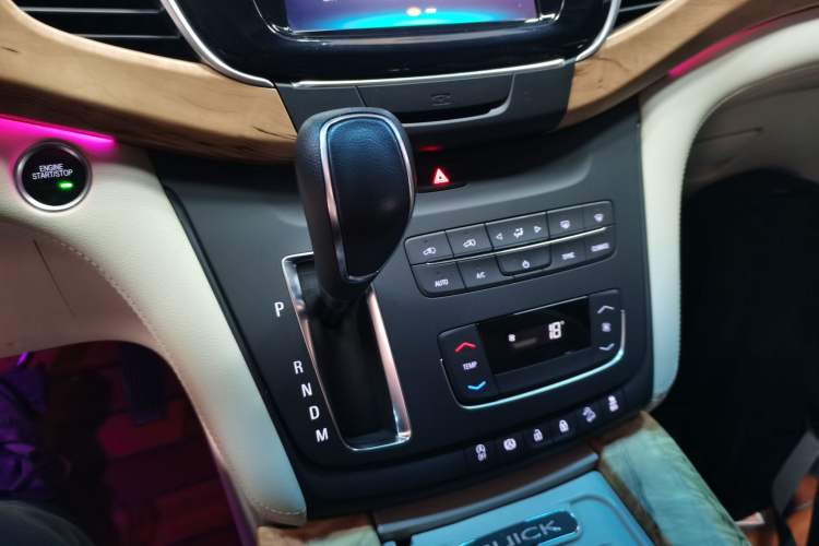 Used Buick GL8 2018 ES 28T Comfort Model China VI Standard