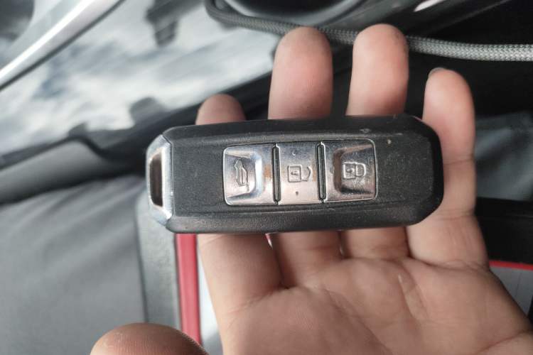 Used Peugeot 3008 2015 2.0L Automatic Classic Edition
