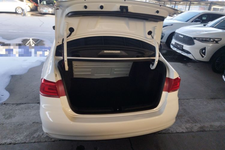 Used Volkswagen Santana 2016 1.4L Manual Fashion Edition
