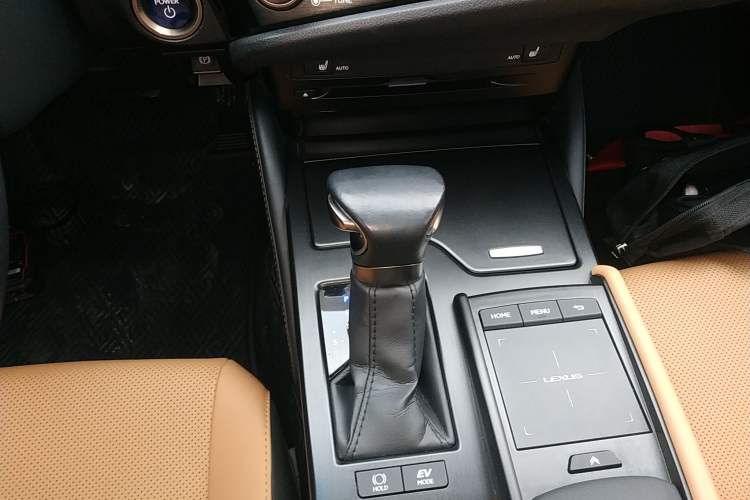 Used Lexus ES 2021 300h Excellence Edition