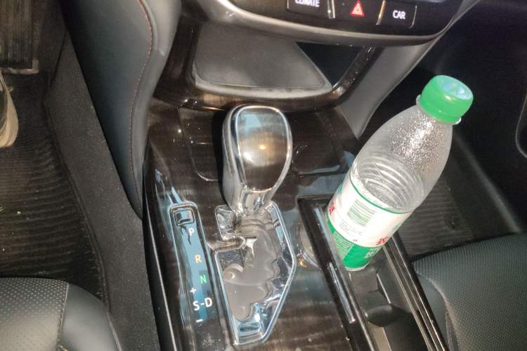 Used Toyota Crown 2015 2.0T Fashion Edition