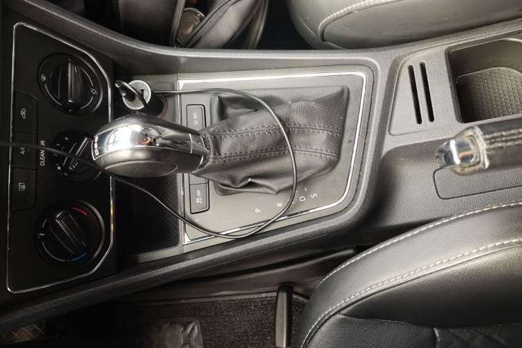 Used Volkswagen Gran Lavida 2015 230TSI DSG Comfort Edition