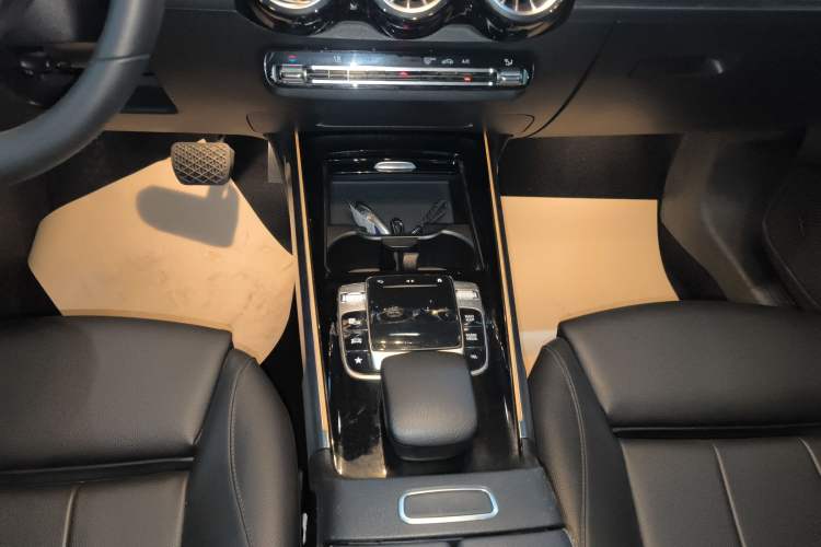 Used Mercedes-Benz GLB 2020 GLB 200 Stylish Edition
