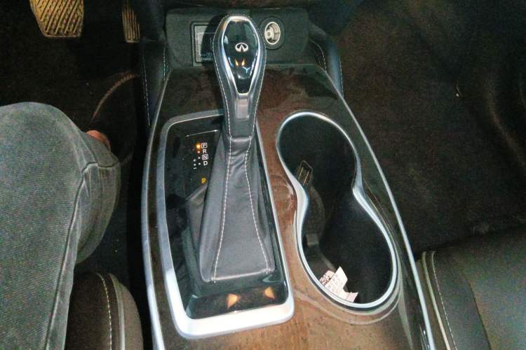 Used Infiniti QX60 2020 2.5 S/C Hybrid Two-Wheel-Drive Excellence Edition