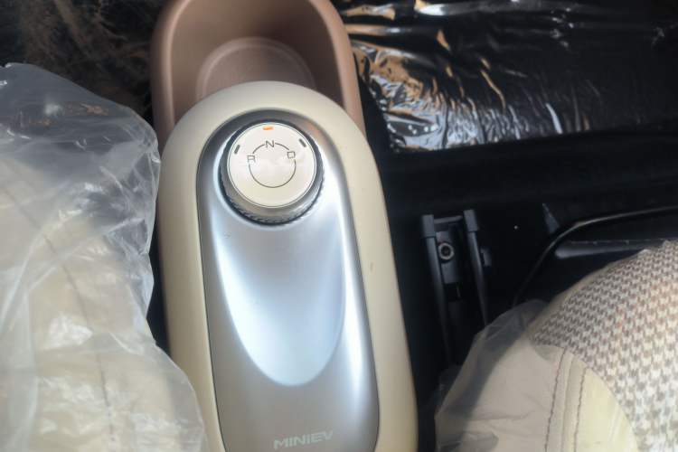 Used Wuling Hongguang MINIEV 2025 Four-Door Version Advanced Edition