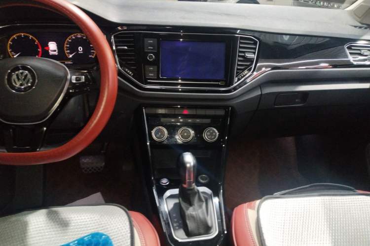 Used Volkswagen T-ROC 2020 280TSI DSG Two-Wheel Drive Comfort Version