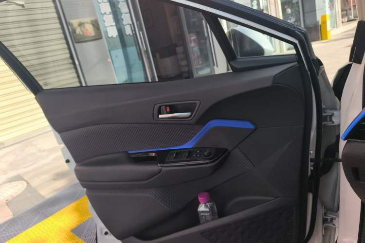 Used Toyota IZOA 2020 2.0L Yichi Version
