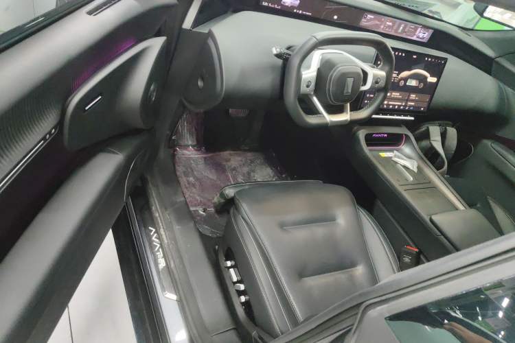 Used  12 2025 Ultra Extended-Range Edition
