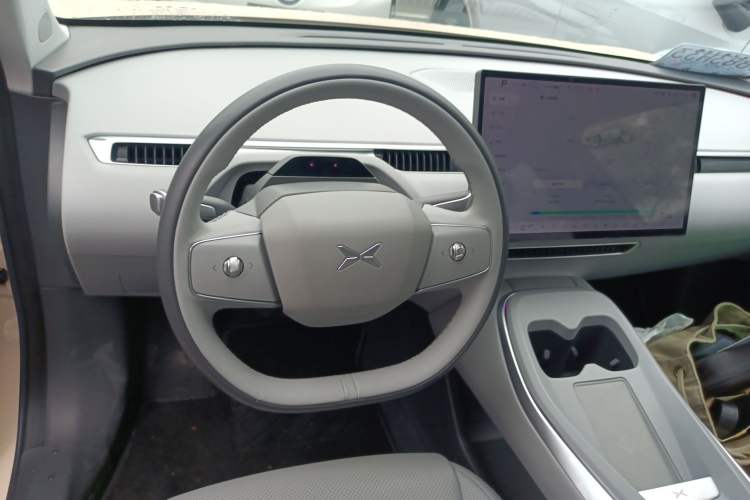 Used XPeng MONA M03 2024 620 with Ultra-Long Range
