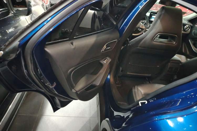 Used Mercedes-Benz GLA 2017 GLA 200 Fashion Model