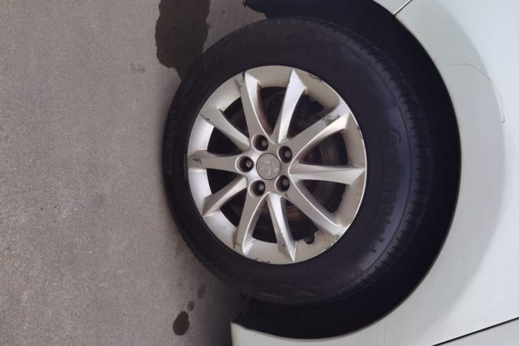 Used Peugeot 508 2013 2.0L 2nd Anniversary Edition with Automatic Sunroof – Classic Version
