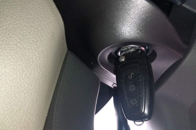 Used Ford Focus 2012 Sedan 1.6L Automatic Comfort Model
