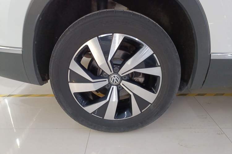 Used Volkswagen Tayron 2020 330TSI Two-Wheel Drive Luxury Smart Connectivity Version
