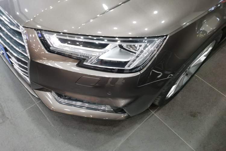 Used Audi A4L 2019 40 TFSI Ambition China VI
