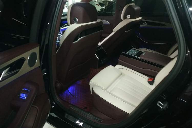 Used Hongqi H9 2022 2.0T Smart Connect Flagship Edition