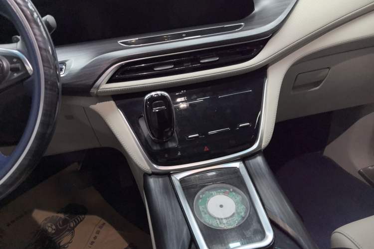 Used Buick GL8 2021 ES Landtrek 653T Comfort Edition
