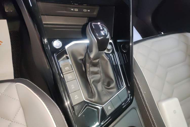 Used Volkswagen Tayron 2024 330TSI Two-Wheel Drive R-Line High-Energy Version