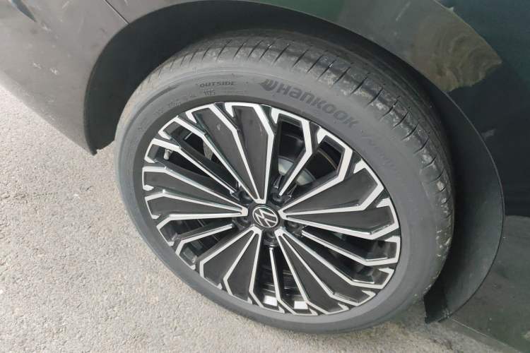 Used Volkswagen Passat 2025 Pro 380TSI Dragon Supreme Edition