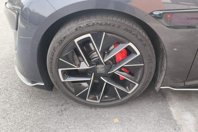 Used  12 2023 650 Three-Laser Four-Wheel Drive Performance Edition