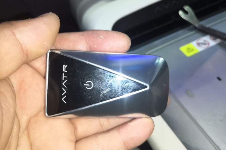 Used  12 2025 Ultra Extended-Range Edition
