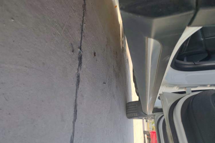 Used Roewe RX5 2016 20T Two-Wheel Drive Automatic Internet Smart Edition
