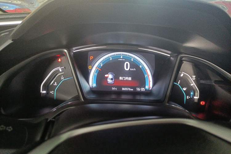 Used Honda Civic 2016 220TURBO CVT Luxury Edition
