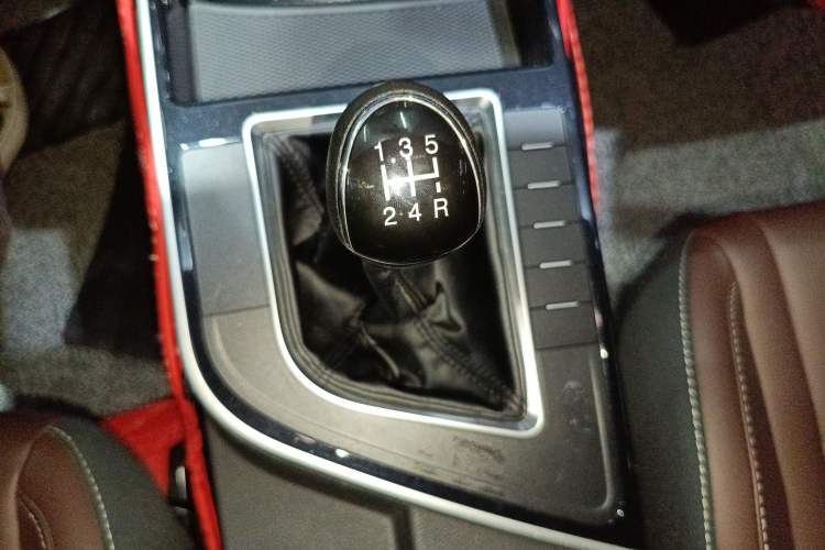 Used FORTHING T5 2024 Grand Edition 1.6L Manual Dream Version 5 Seats