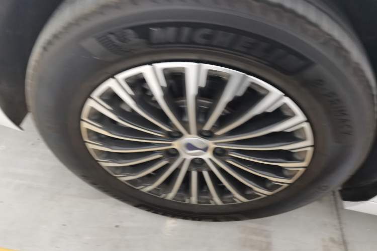 Used Denza D9 2022 DM-i 1040 Prestige Model