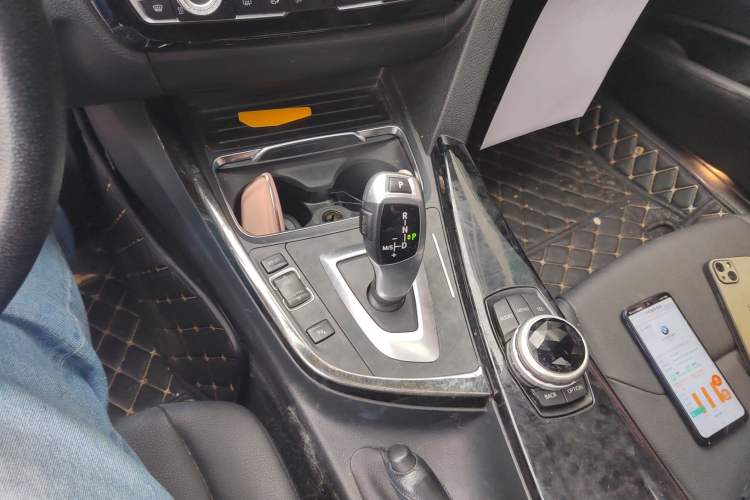 Used BMW 3 Series 2017 318i Fashion Model
